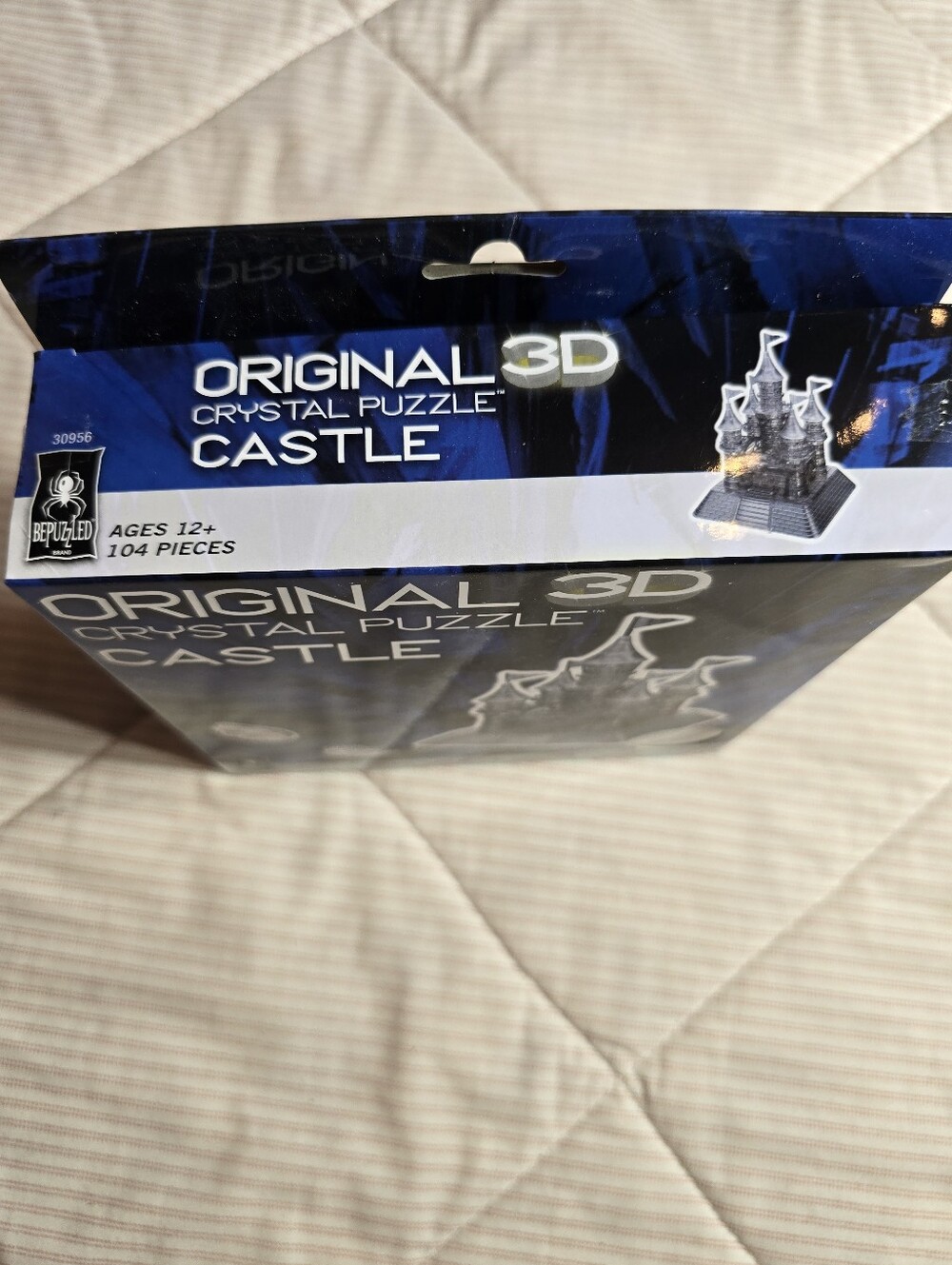 BePuzzled Original 3D Crystal Puzzle Castle Level 3 Deluxe Brainteaser - Picture 2 of 9